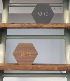 Karlsson - Wekker - Zeshoek - Donker Houtfineer - Witte LED -Karlsson 1038x1200 43