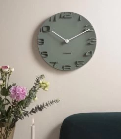 Karlsson Wandklok On The Edge - Jungle Groen Met Chromen Wijzers - Ø42cm -Karlsson 1039x1200