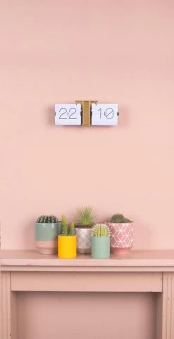 Karlsson - Flip Clock No Case - Tafelklok - Metaal - 8,5x14x36cm - Wit -Karlsson 615x1200