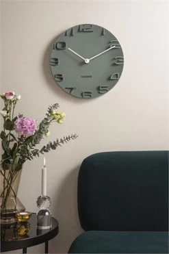 Karlsson Wandklok On The Edge - Jungle Groen Met Chromen Wijzers - Ø42cm -Karlsson 799x1200 2
