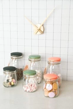 Karlsson - Little Big Time Mini - Wandklok - Aluminium - Diameter 44cm - Goudkleurig -Karlsson 803x1200