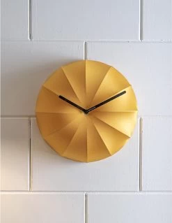 Karlsson Wandklok Stretch - Lycra Okergeel - Ø40cm 9 Karlsson Wandklok Stretch - Lycra Okergeel - Ø40cm -Karlsson 930x1200