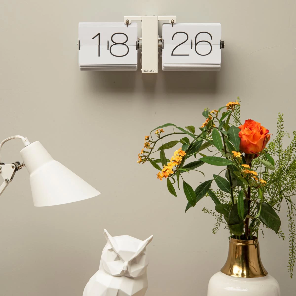 Karlsson No Case Flip Tafel-/Wandklok 4 Karlsson No Case Flip Tafel-/Wandklok - Afbeelding 2