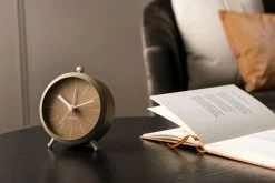 Karlsson Wekker 'Button' 13 Karlsson Wekker 'Button' -Karlsson ka5778mg wecker gruen wecker modern uhr design 06